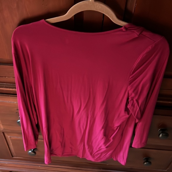 Chicos v neck top - Picture 2 of 2